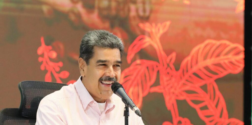 Machado desmiente a Nicolás Maduro una hora después de repetir que huyó a España