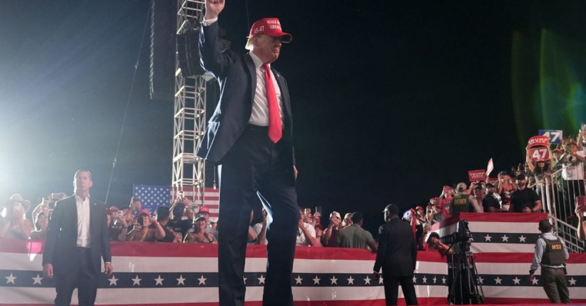 Man with firearms in car arrested near Trump rally | BreakingNews.ie