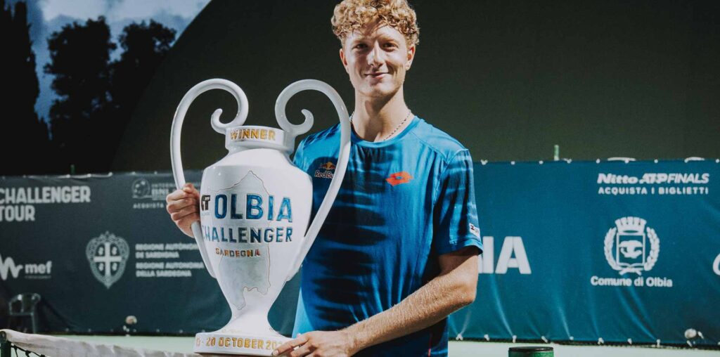 Martin Landaluce is crowned champion at the Olbia Challenger.