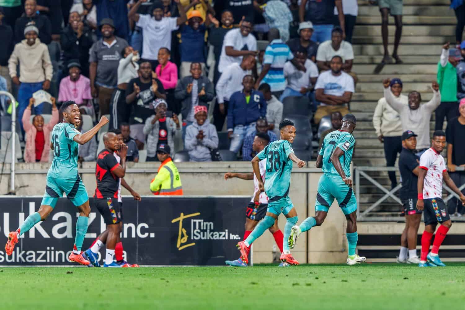 Mbatha and Mofokeng on target as Pirates maintain perfect start | The Citizen