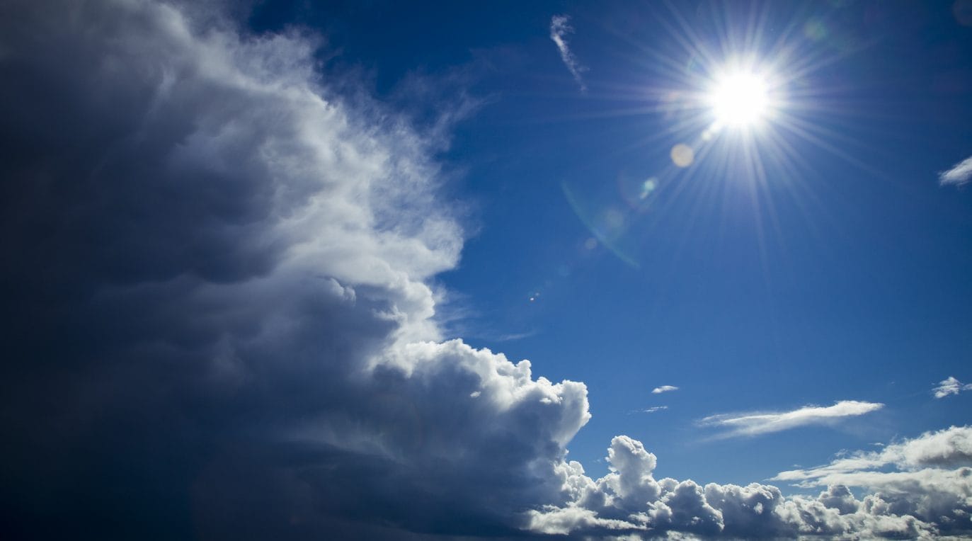 Meteo, dopo le piogge torna il bel tempo: anticiclone africano con sole e caldo a inizio settimana