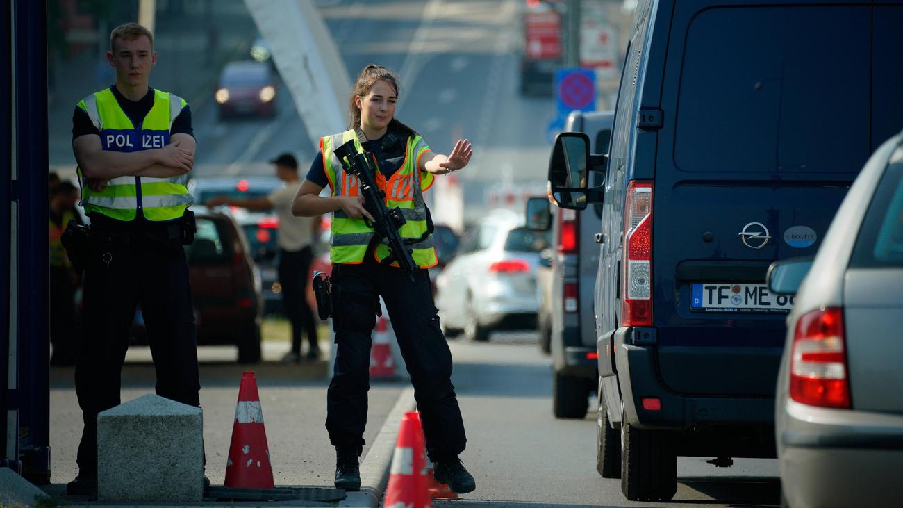 Migrationspolitik: SPD-Politiker stellen sich gegen geplantes Sicherheitspaket