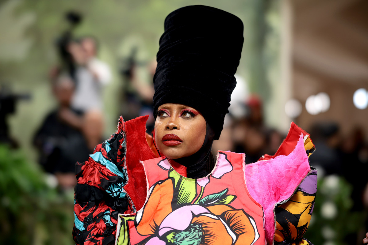 Must Read: Erykah Badu Is The CFDA's 2024 Fashion Icon, Alberta Ferretti Names Lorenzo Serafini Creative Director