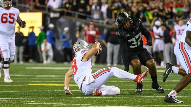 NCAA Investigating 12-Man Penalty Loophole Oregon Used in Win Over Ohio State | A smart move by the Ducks could lead to an in-season rules adjustment.