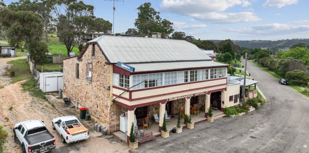 New chapter for historic Bushranger hotel as it changes owners