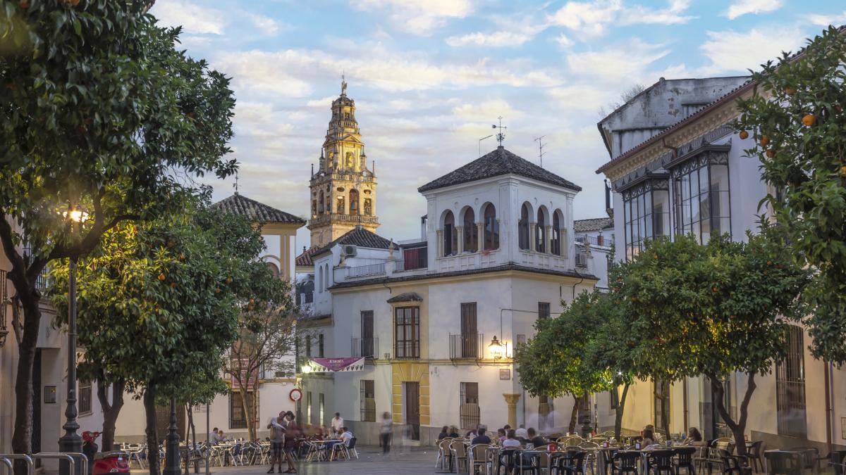 Ni Granada ni Toledo: Reino Unido pone nombre a la joya española ideal para patear en octubre