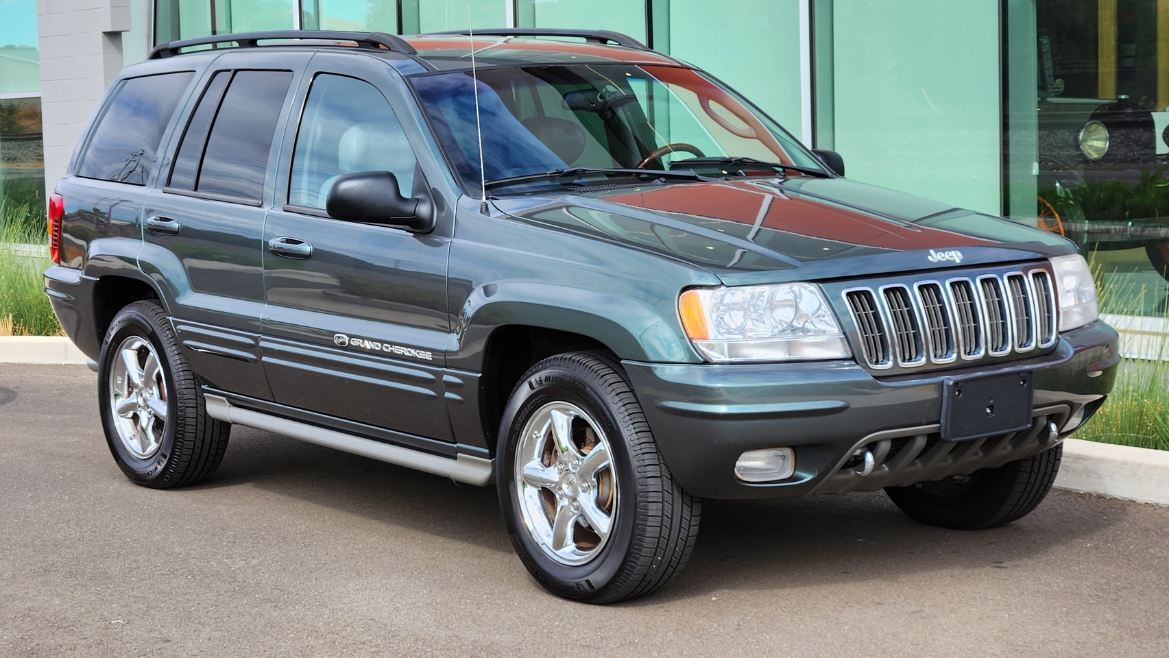 No Reserve: 2002 Jeep Grand Cherokee Overland