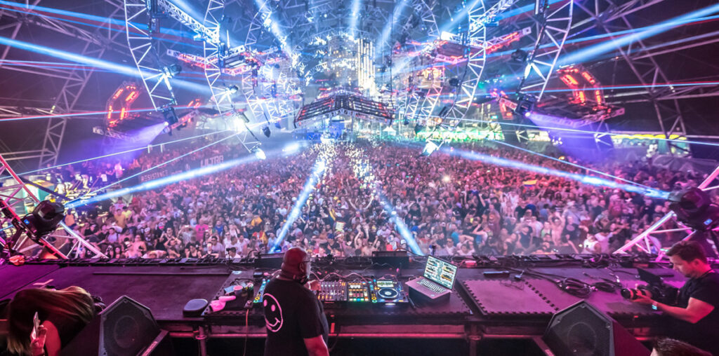 Oh Yes, Oh Yes: Carl Cox Is Debuting a "Never-Before-Seen" Live Show at Ultra 2025