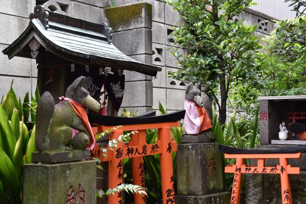 Oiwa Inari Shrines