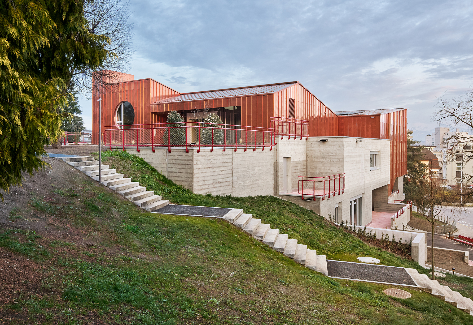 Parish Center Gerliswil Refurbishment and Expansion  / Lussi + Partner AG