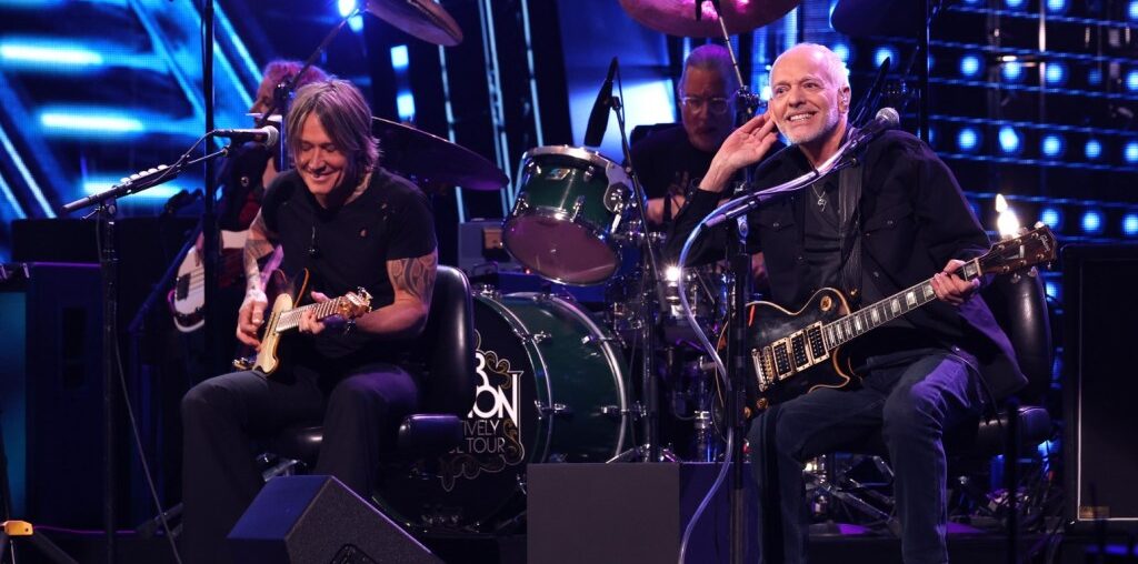 Peter Frampton & Keith Urban Reflect on Shredding Together at 2024 Rock & Roll Hall of Fame Induction