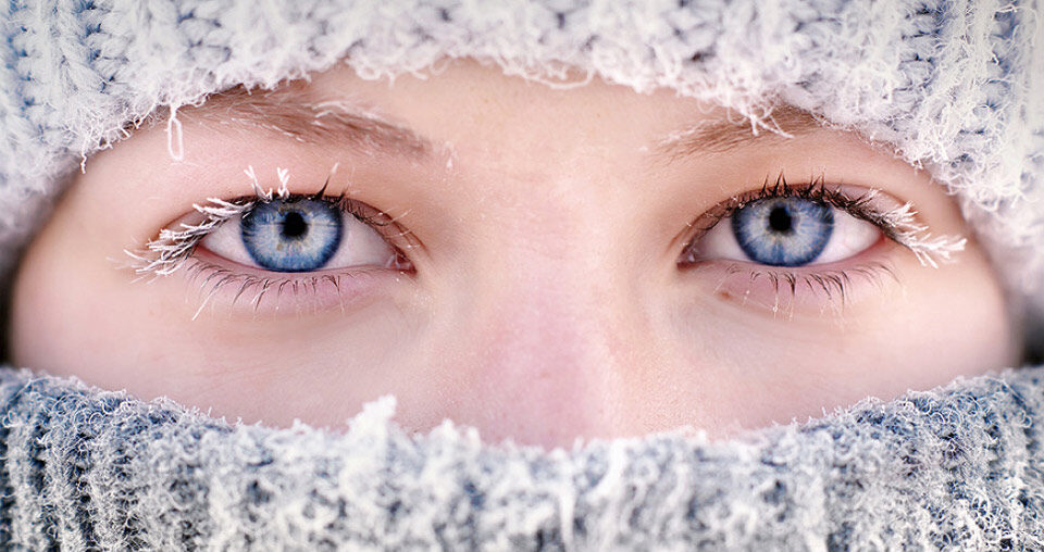 beautiful-eyes-and-frozen-eyelashes