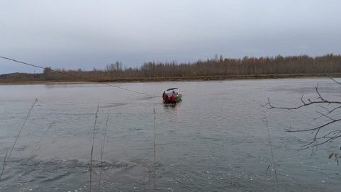 Police rescue stranded boaters on North Saskatchewan River