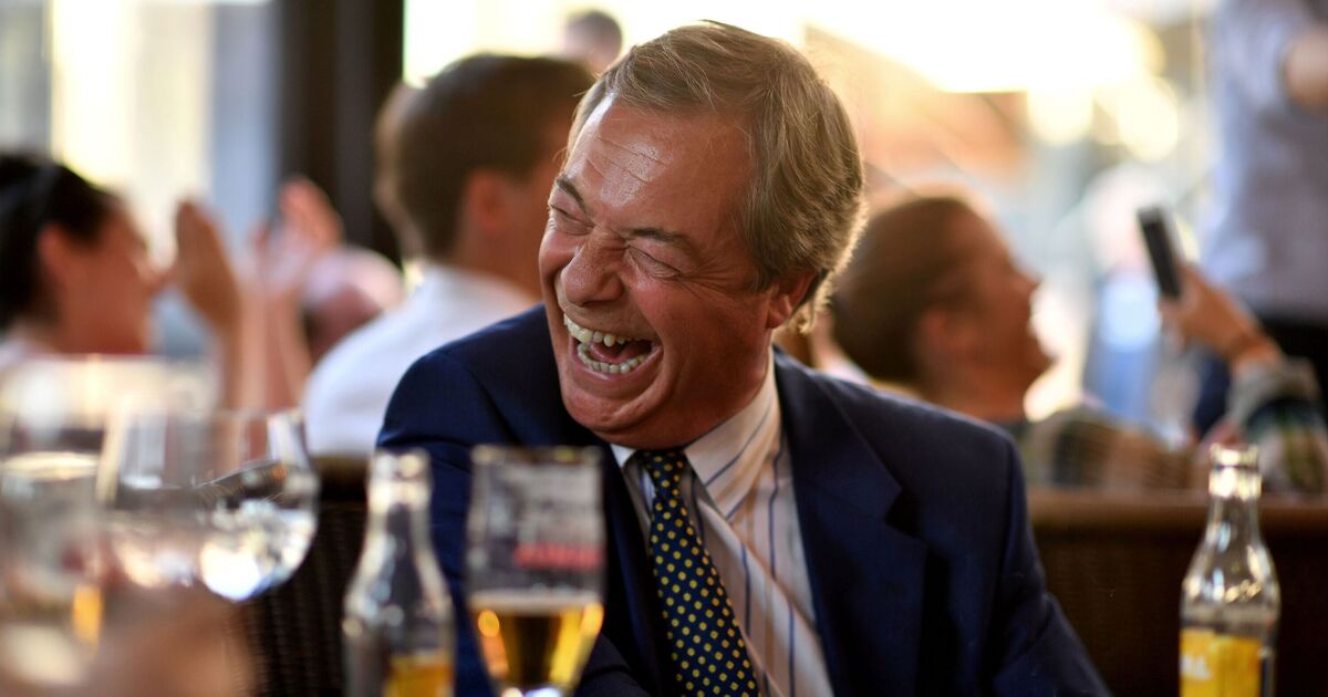 Real ale fans row over Nigel Farage championing pub campaign