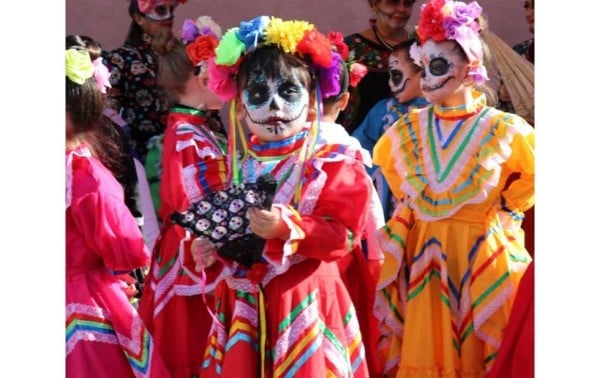 Regresa el festival y desfile Día de los Muertos al Centro de El Paso