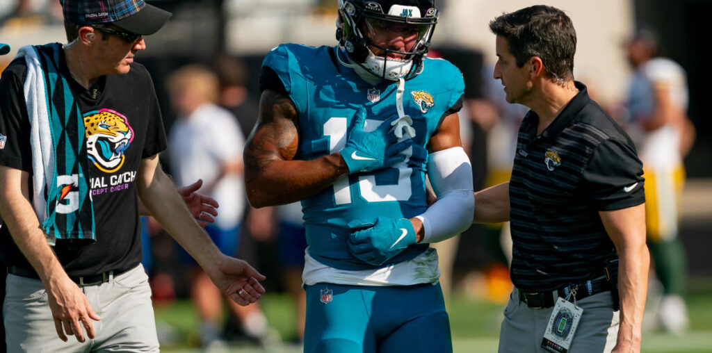 Reports: Jaguars WR Christian Kirk out for season with broken collarbone in loss to Packers