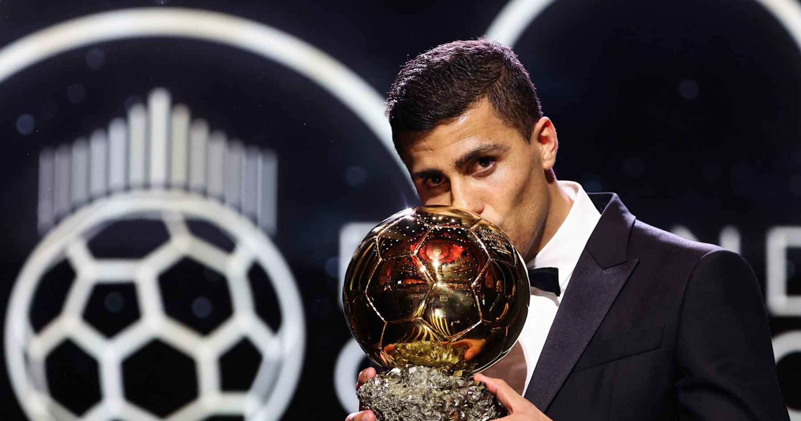 Rodri Wins 2024 Men’s Ballon d’Or as Fans Lament Vinícius Jr.’s Award Snub