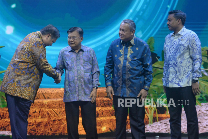 Sinergikan Ekosistem Syariah Nasional, BI dalam ISEF 2024 Resmikan 4 Program Strategis |Republika Online