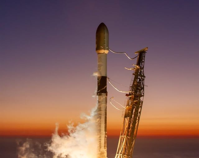 SpaceX prevails over ULA, wins military launch contracts worth $733 million