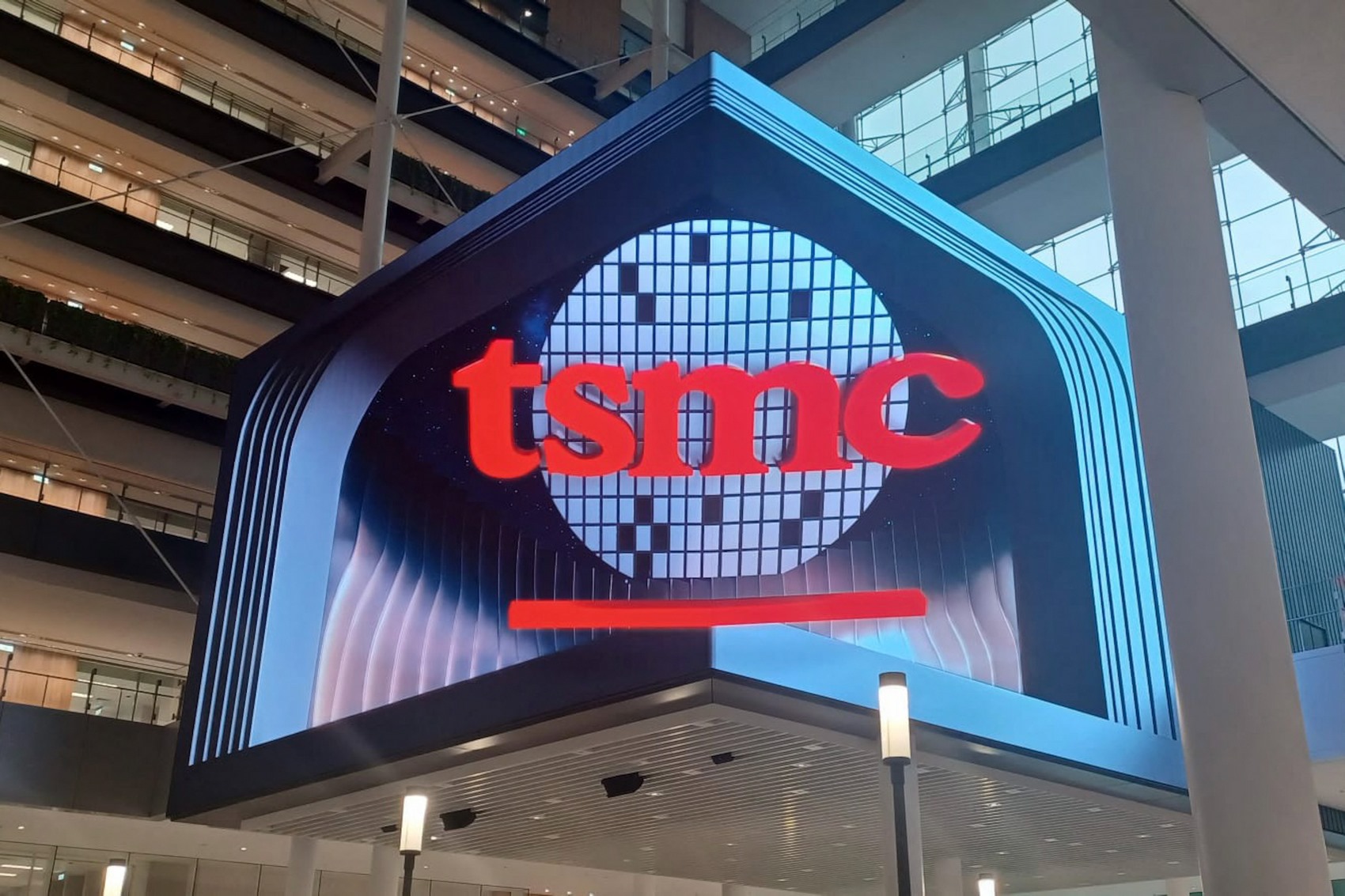 Taiwan chip giant TSMC stops shipments to client after semiconductors sent to Huawei | Hong Kong Free Press HKFP