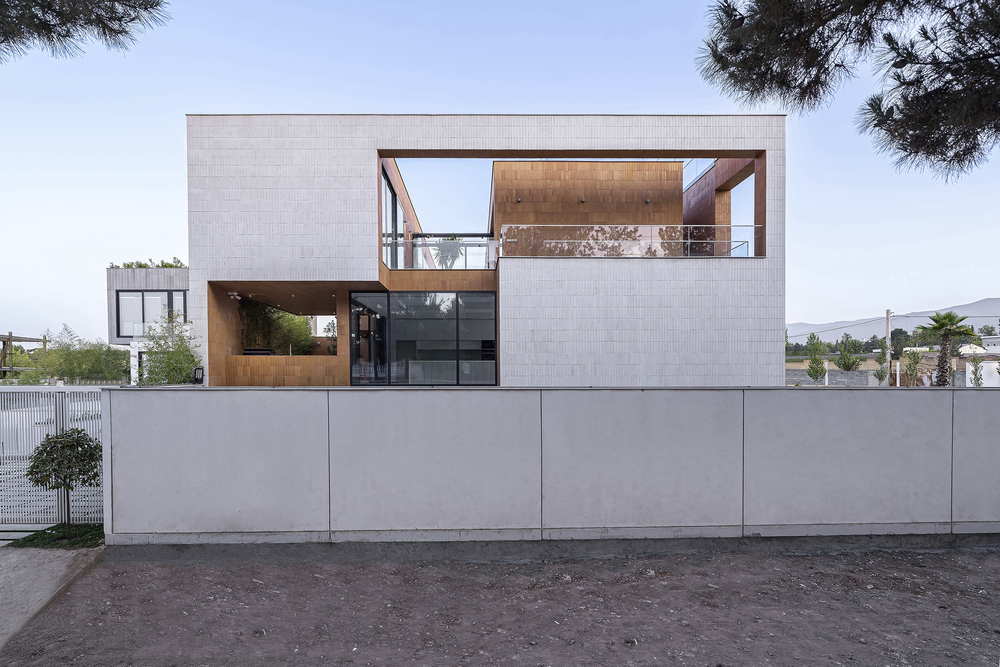 The Voids Villa / AsNow Design & Construct