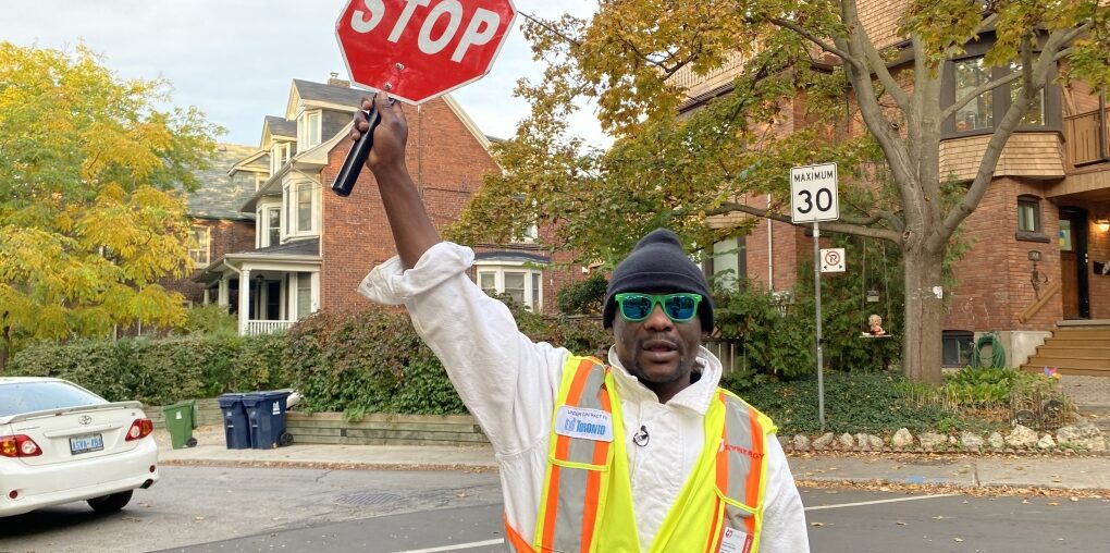 'Things are very hard here:' Popular Toronto crossing guard asks community for help finding work