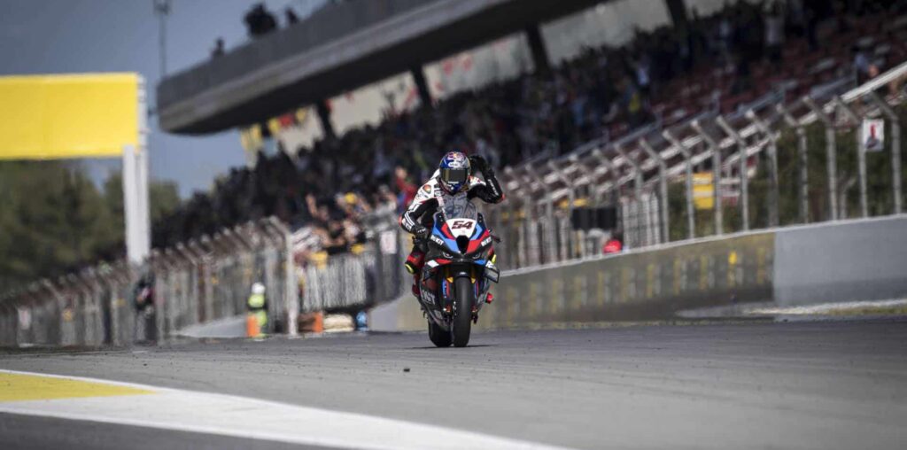 Toprak Razgatlioglu Wins 2024 World Superbike Championship with BMW