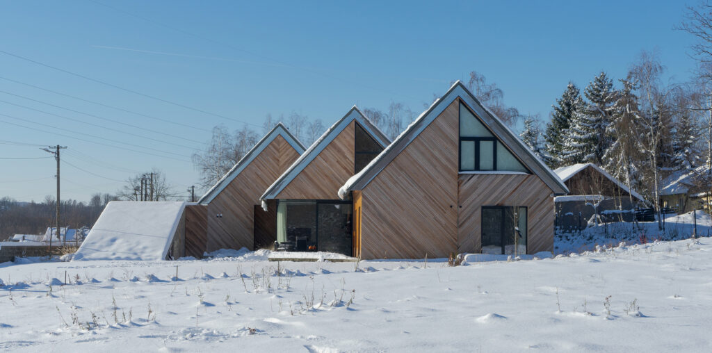 Triple House / Superhelix Pracownia Projektowa