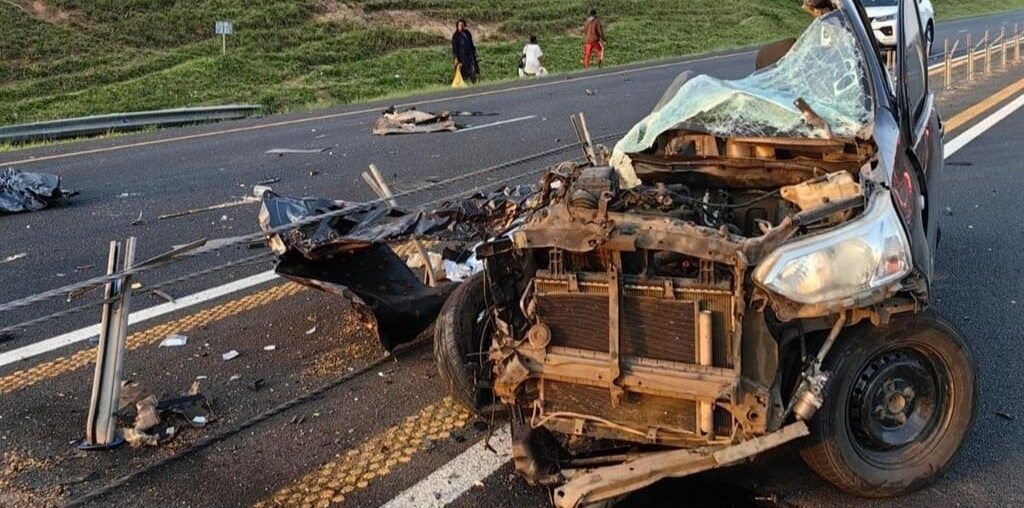 Eight people died in a head-on collision on the N2 in Mandeni, northern KwaZulu-Natal, on Friday. (Supplied/ IPSS)