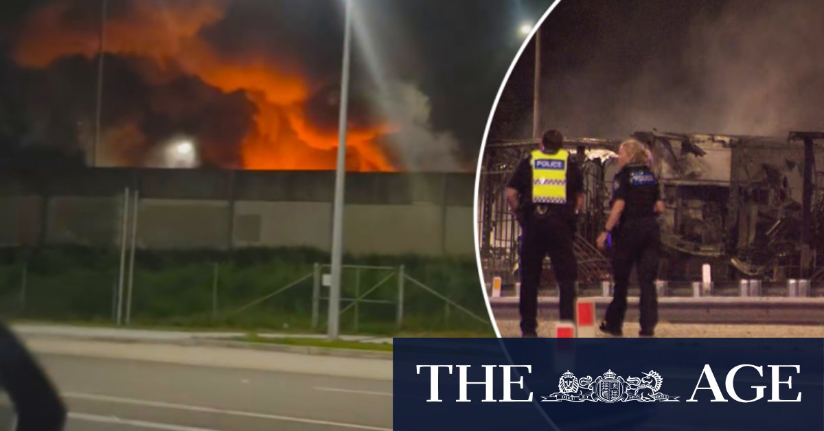 Truck explodes into flames on Logan Motorway