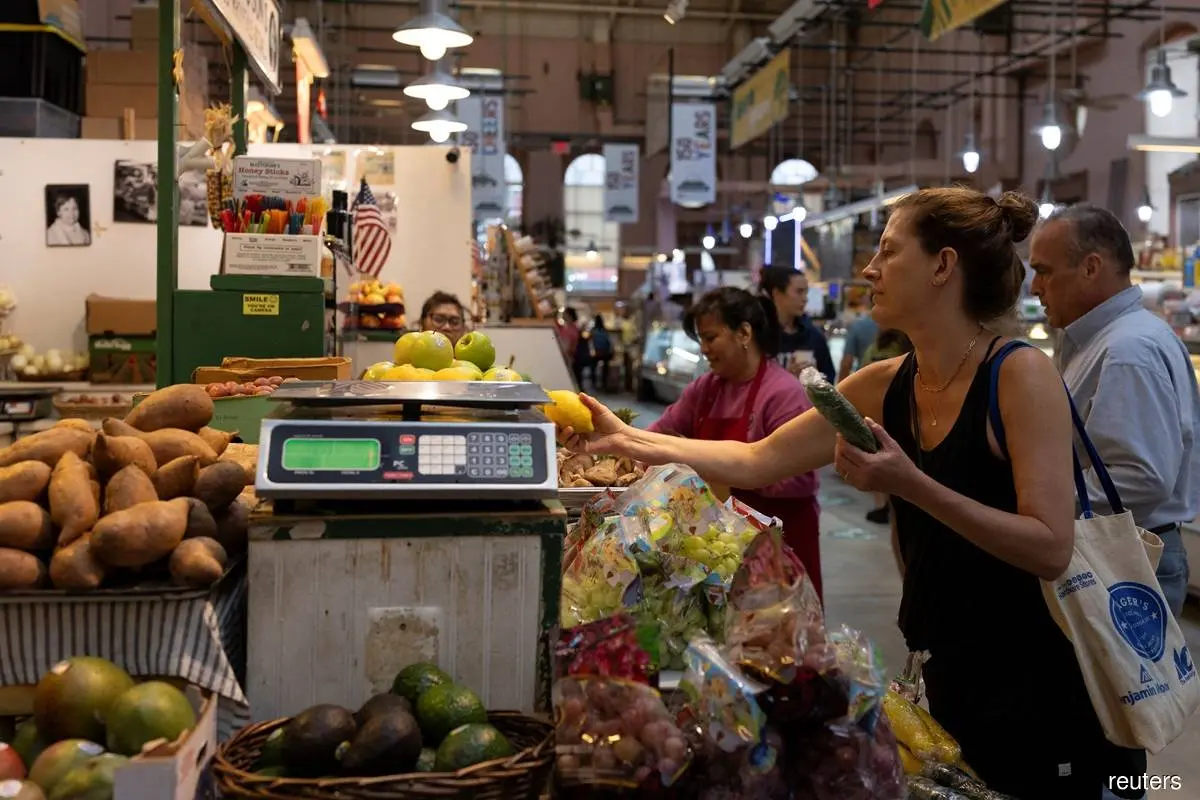 U.S. Business Activity Rises in October; Price Pressures Ease