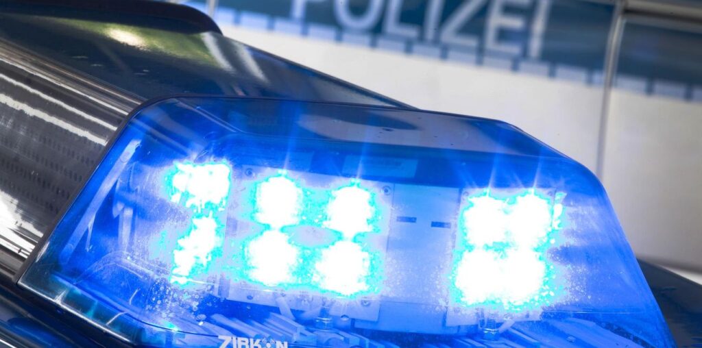 Unfälle: 17-jähriger Motorradfahrer stirbt bei Frontalkollision