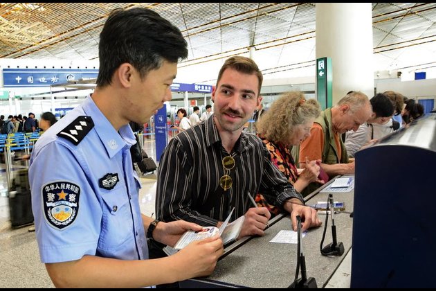 Update: China sees 30 pct increase in border crossings in Q3