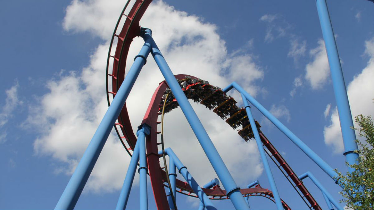 When does Six Flags Great America close for the season? Here are the final chances to stop by