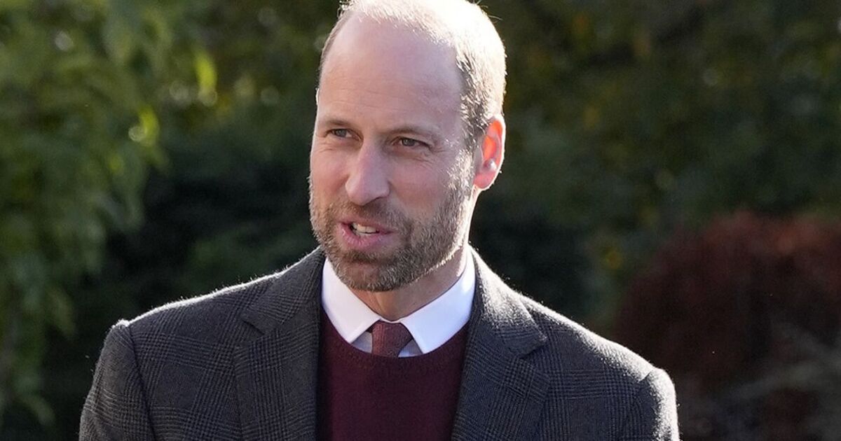 William interrupts break with George, Charlotte and Louis to send 5-word message