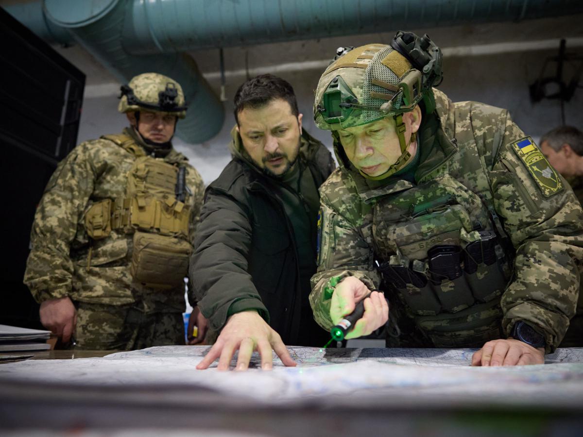 Zelensky knows three scenarios for conflict to develop, but names only one