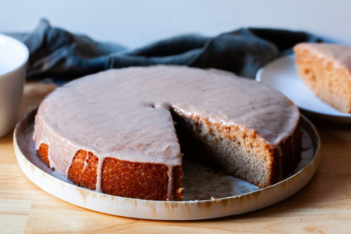 glazed apple cider doughnut cake