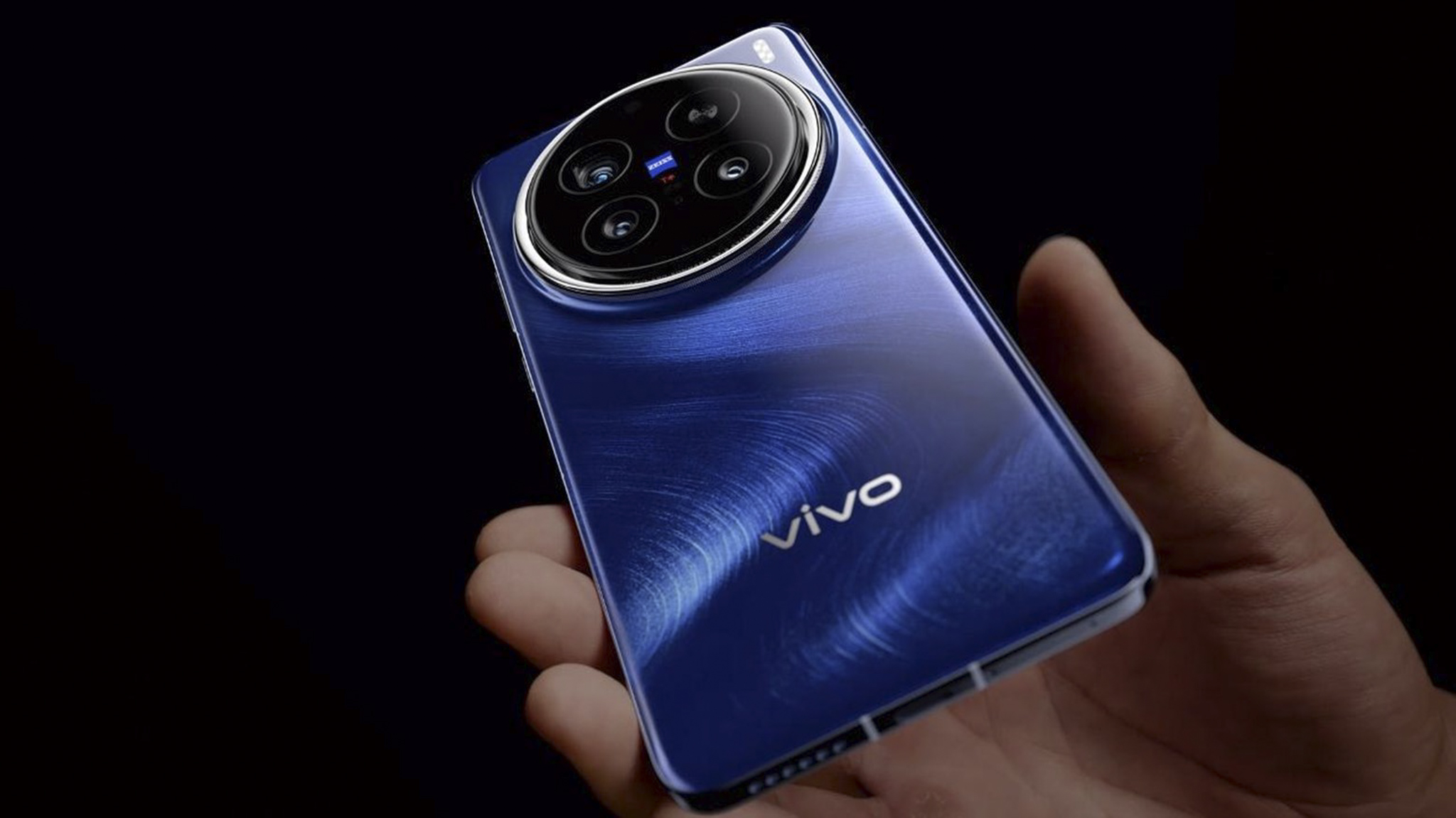 vivo Thinks There’s Still a Market for Compact Flagships