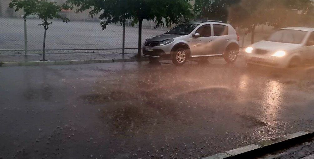 بارش شدید باران مشهد را فرا گرفت