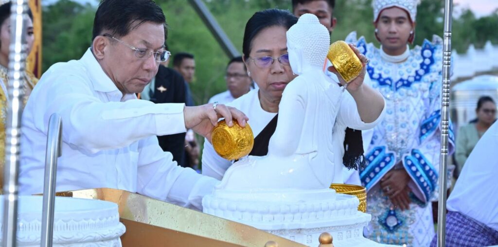 ကျောက်တော်မြို့ထဲ လေတပ်ဗုံးကြဲ၊ ၄ ဦးသေကာ အများအပြား ဒဏ်ရာရ - Myanmar Now