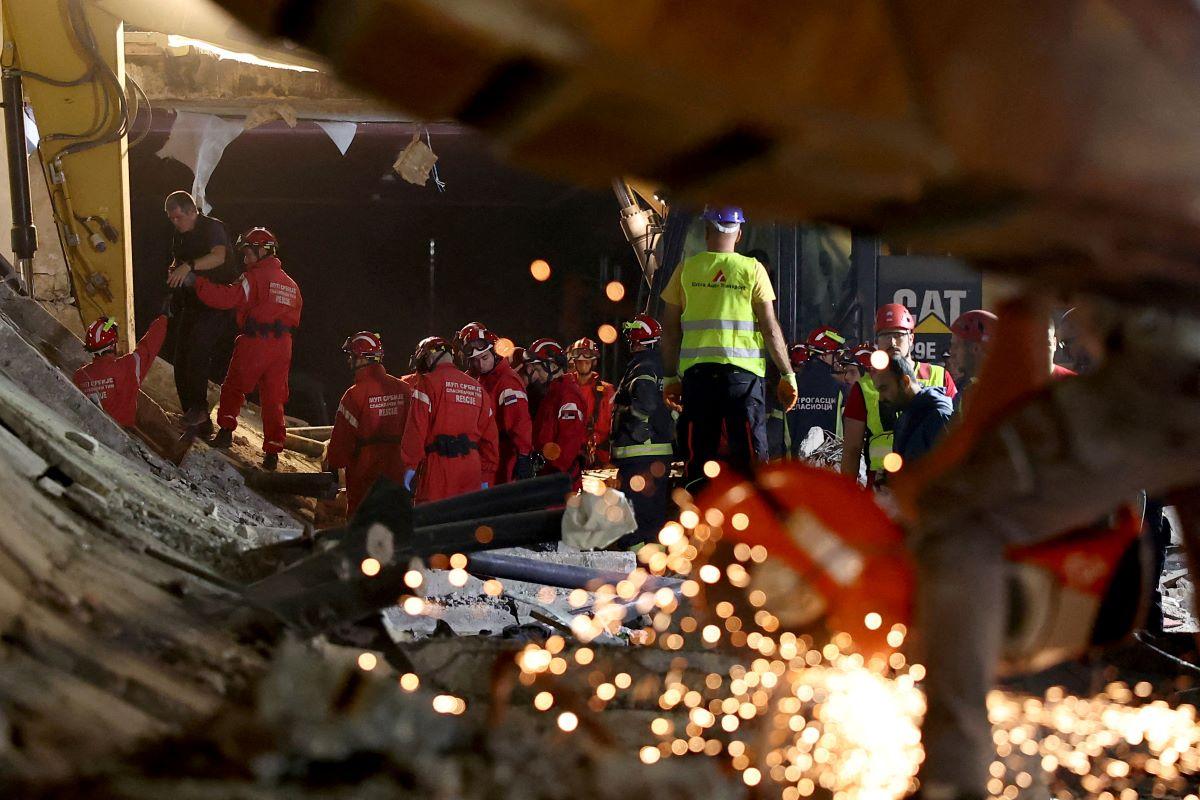 13 dead in Serbian railway roof collapse