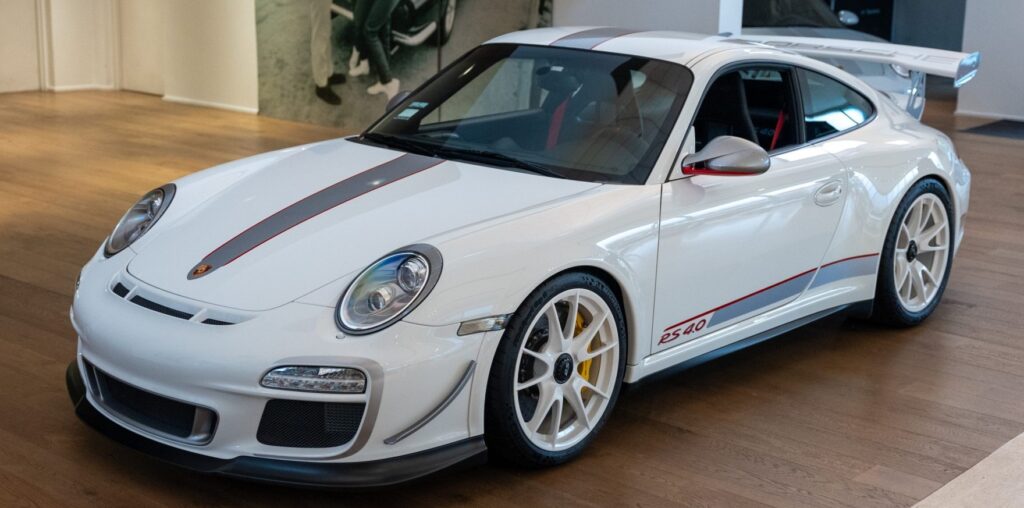 144-Mile 2011 Porsche 911 GT3 RS 4.0