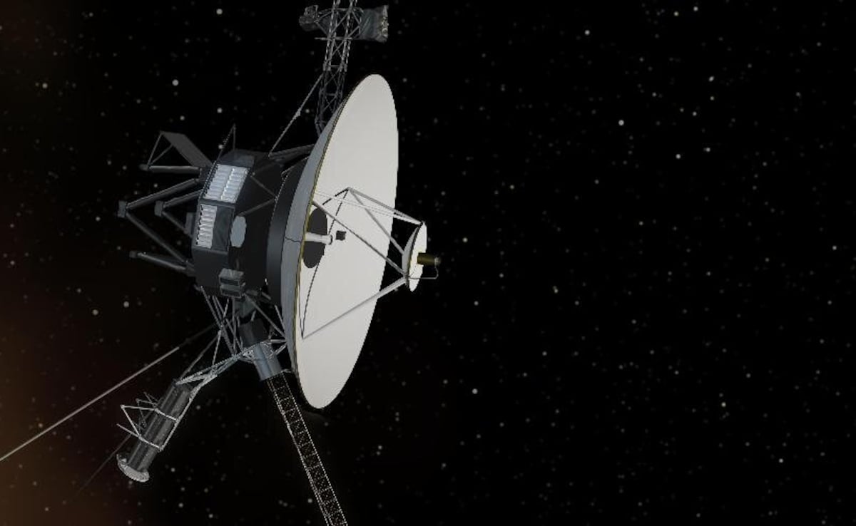 15 Billion Miles Away, NASA’s Voyager 1 Comes Back to Life Using 1981 Tech