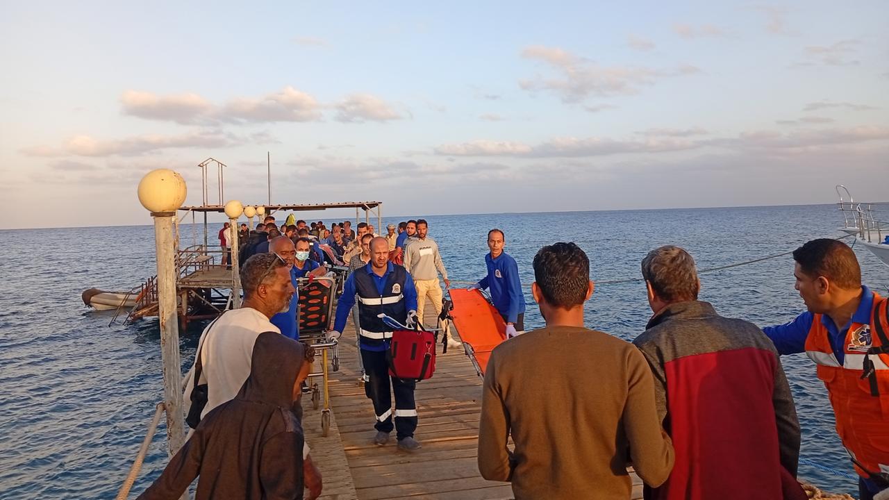 17 Vermisste nach Untergang von Touristenboot im Roten Meer