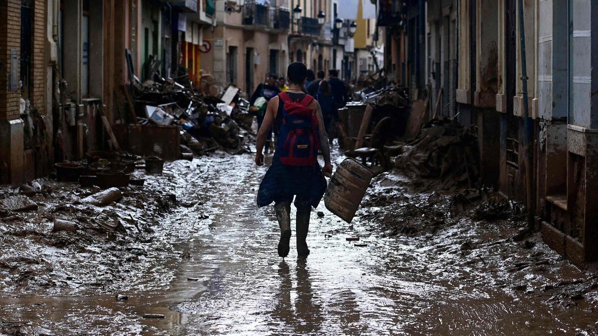 Última hora de la DANA en Valencia, Catalunya y resto de España, hoy en directo: supervivientes, desaparecidos, muertos y tareas de rescate