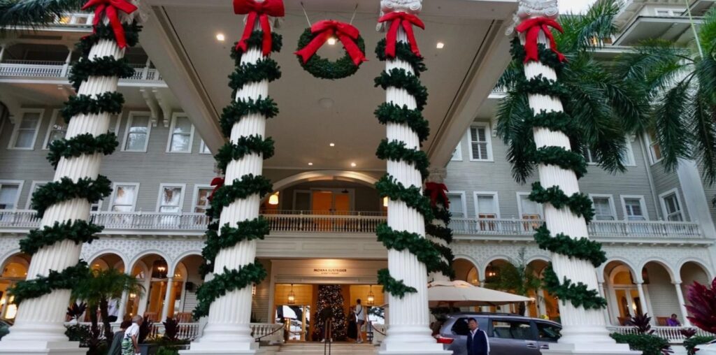 Moana Surfrider, A Westin Resort & Spa entrance lobby