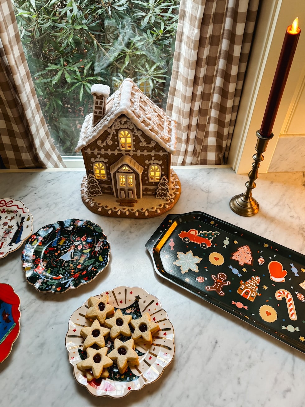 A Gingerbread House for the Kitchen – The Inspired Room