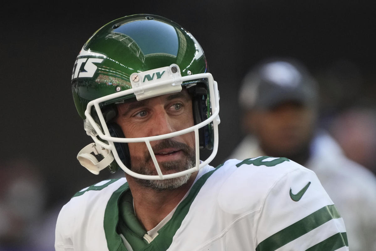 Aaron Rodgers says he wants to play for Jets again next season