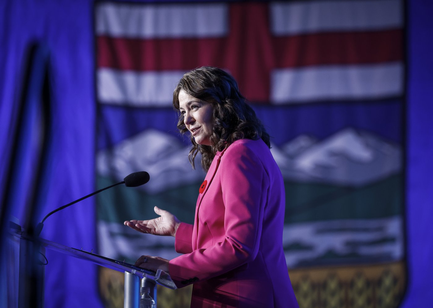 Alberta Premier Danielle Smith to attend embassy Trump inauguration party