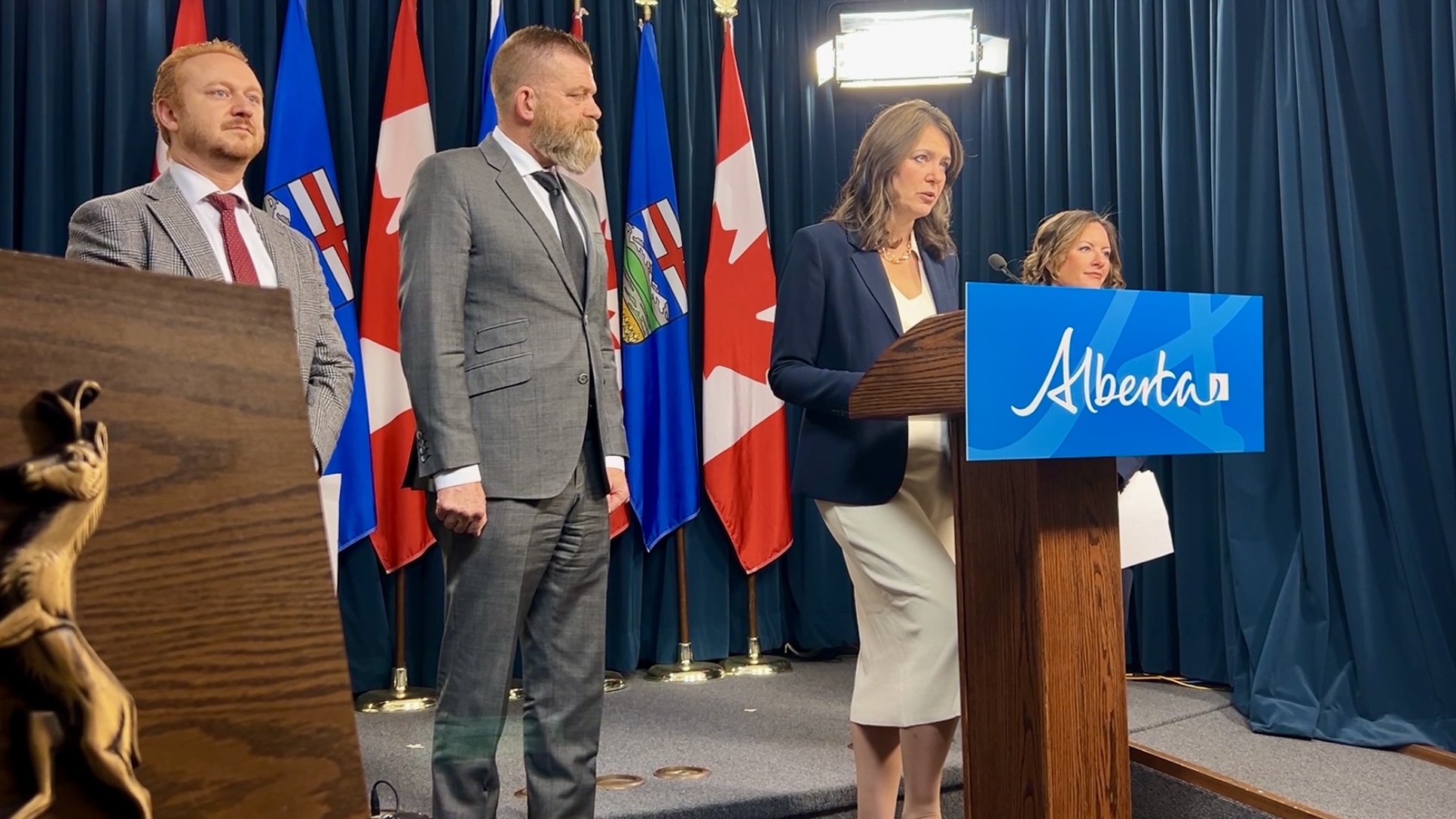 Alberta to challenge Ottawa’s greenhouse gas emissions cap